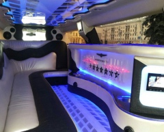 Аренда черно-белого лимузина крайслер в Минске