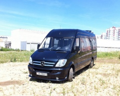 прокат микроавтобуса черного цвета