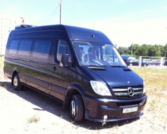 прокат микроавтобуса черного цвета