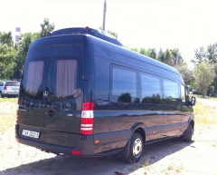 прокат микроавтобуса черного цвета