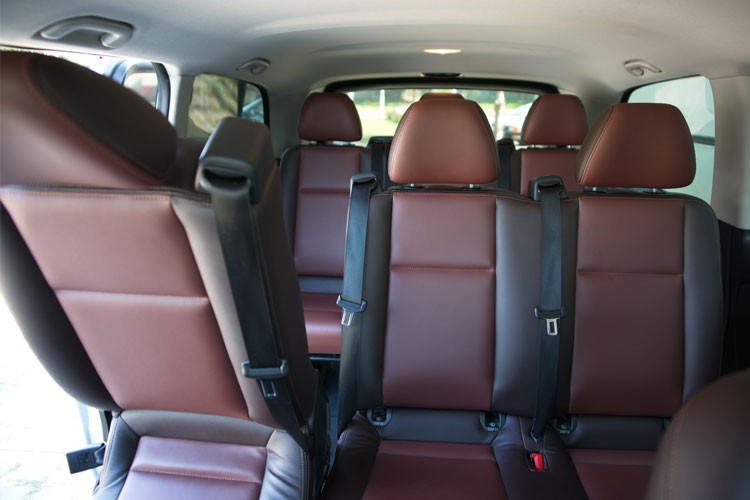 аренда белого минивэна Mercedes Vito в минске