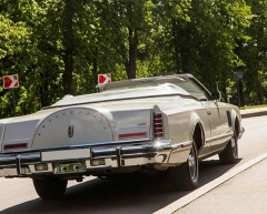 Аренда ретро авто линкольн континенталь 1977