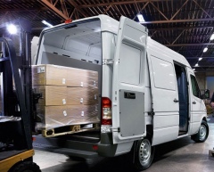 Аренда грузового спринтера в Минске с длинной базой (передняя часть авто)