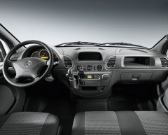 Аренда грузового спринтера в Минске с длинной базой (передняя часть авто)