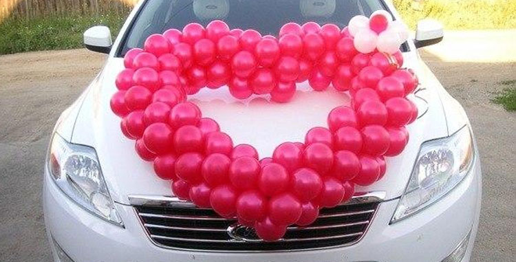 украшение свадебного кортежа воздушными шарами