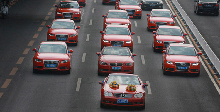 фото свадебного кортежа