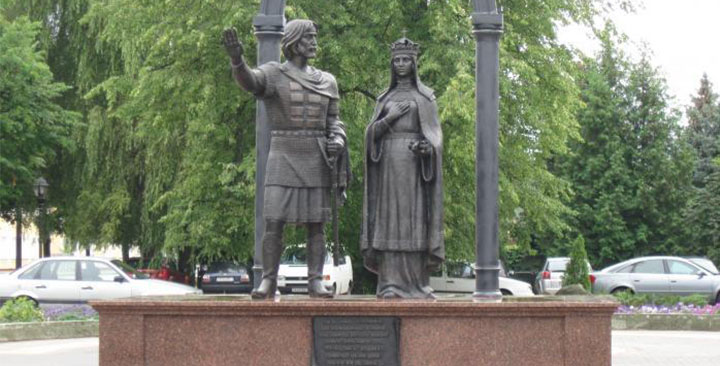 Памятник князю Владимиру Васильковичу и княгине Ольге Романовне