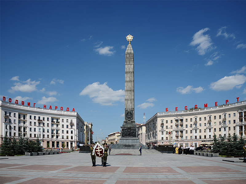 Монумент Победы. Площадь Победы