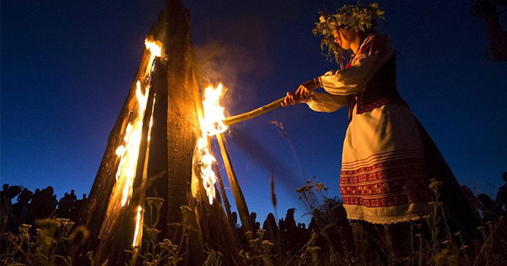 Интерьер дома-музея Янки Купала. Беларуская хатка
