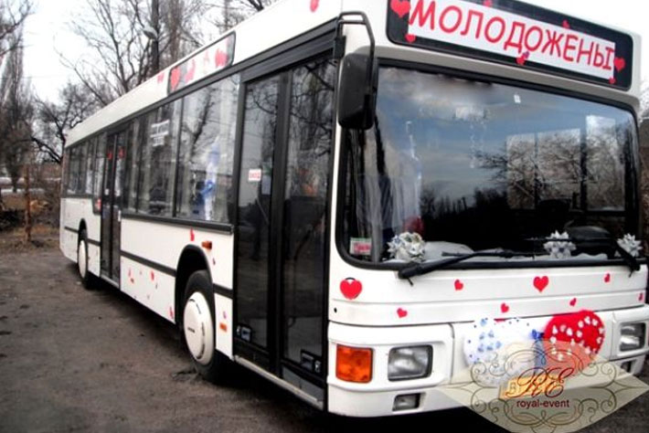 украшение автобуса на свадьбу