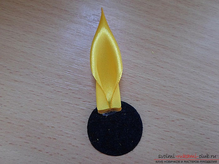 Как создать яркий цветок подсолнуха, который можно использовать в качестве украшения для волос, одежды или интерьера. Фото №6