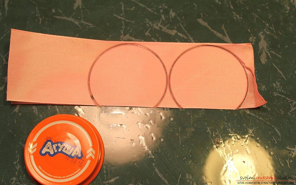 Как сделать розы из ленты своими руками, пошаговые фото и инструкция по созданию цветка, семь вариантов роз из ленты в виде бутонов и распустившихся цветов. Фото №16